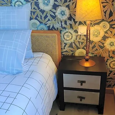 Les Coquelicots - Babette Bed & Breakfast Houdan